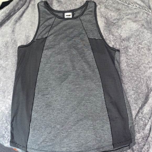 AVIA Activewear Razorback Tank- Medium - Picture 2 of 7